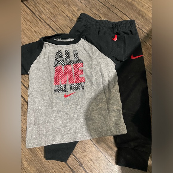 Nike two piece set size 18 months - Picture 1 of 1